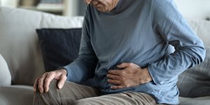 Diverticulite : “Cette maladie des intestins est trop souvent ignoree !” alerte le medecin