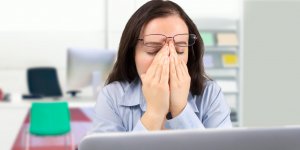 Point noir dans la vision : une atteinte possible de la macula