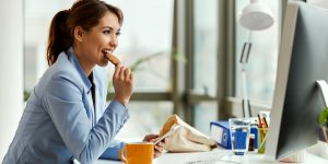 Faim : le plan en 5 etapes d’un medecin pour arreter les fringales