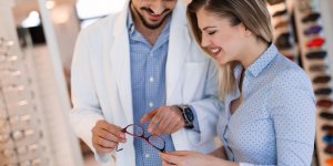 Astigmate et hypermetrope : quelle correction choisir ?