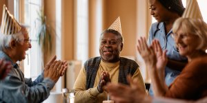 Centenaires : leur systeme immunitaire serait a l’origine de leur longevite