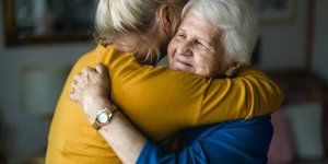Comment evolue la maladie d-Alzheimer ? 