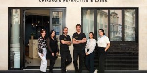 Deux chirurgiens au service de la vue des patients 