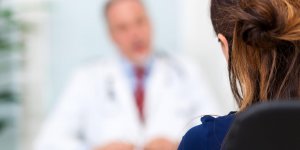 Contraception : qui peut mettre un implant ?