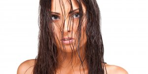 Peut-on vraiment attraper un rhume en sortant les cheveux mouilles ?