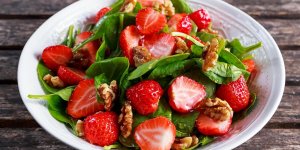 Fraises et epinards : les 2 aliments les plus touches par les pesticides