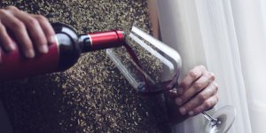 Alcool et cancer du sein : trop de femmes ignorent ce lien 
