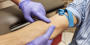 Que signifie un taux de proteine C reactive eleve ?