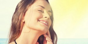 Coup de soleil au visage : les traitements naturels