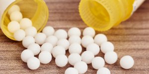 Alopecie feminine : les traitements homeopathiques