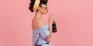 Ces 3 boissons favorisent les rides, selon des dermatologues