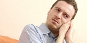 Deboucher une oreille avec de l-eau chaude