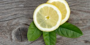 Comment utiliser le citron pour avoir des dents blanches