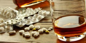 Alcool et antibiotique : attention aux interactions