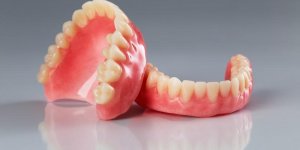 Protheses dentaires : peut-on les eviter ?
