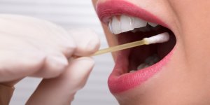 Cancer du sein : un simple test salivaire pour diagnostiquer la maladie ?