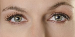 Voile devant les yeux : un signe de DMLA ?