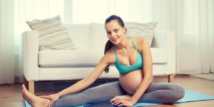 Grossesse : 3 reflexes pour prevenir les jambes lourdes