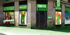 Garnier ouvre un salon de beaute gratuit !