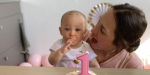 Syndrome de Rokitansky : “Grace a la greffe d’uterus, je suis maman”