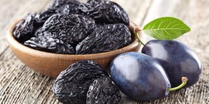 Osteoporose : pourquoi il faut manger des pruneaux apres la menopause 