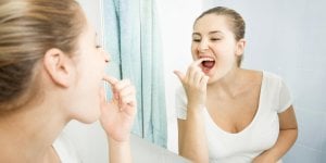 Saignement des gencives la nuit : un signe de cancer ?