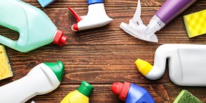 Produits menagers: attention a les conserver dans leur contenant d’origine!