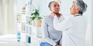 L’immunotherapie avant et apres la chirurgie ameliore la survie des cancers de la tete et du cou
