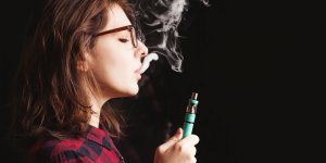 Le vapotage peut endommager vos vaisseaux sanguins... et vous causer un AVC !