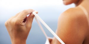 Melanome : au bout de combien de coups de soleil risque-t-on un cancer ?