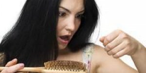 Chute de cheveux : quand s’inquieter ?