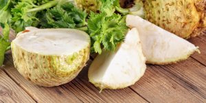 Le celeri, un diuretique naturel contre l-hypertension