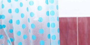 3 raisons de bannir le rideau de douche