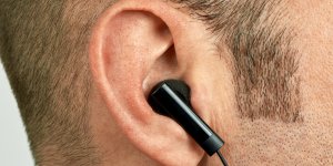 Ecouteurs intra-auriculaires : un risque de perte auditive ?