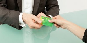Carte Vitale dematerialisee : ce qu-il faut savoir sur le dispositif de la Securite sociale