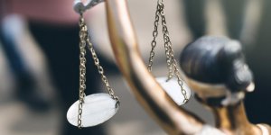 Loi Veil sur l-IVG : le droit a l-avortement