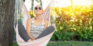 Cancer du sein : comment supporter la perruque l’ete ?