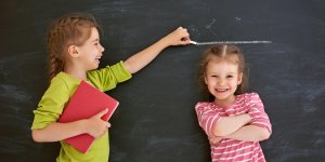 Courbe de croissance chez une fille : comment evolue-t-elle ?