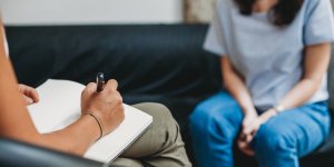 "Je suis psychologue et je suis moi-meme en therapie"