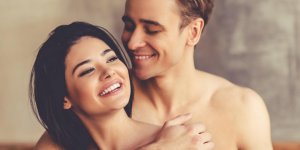 Une position pour faire l-amour avec un plug anal