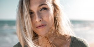 Julie Bourges, grande brulee : “Mon premier reflexe a ete de me cacher”