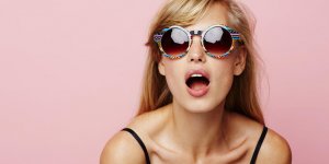 Lunettes solaires : l’arnaque du siecle ?