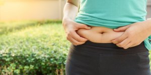 Un remede a base d-huile essentielle pour perdre sa graisse abdominale