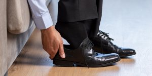 Voici pourquoi vous devriez toujours enlever vos chaussures a la maison