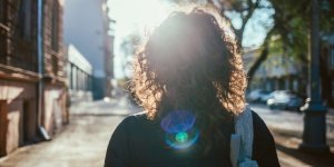 Temoignage migraine : “Je dois tout le temps m’accommoder”