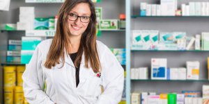 Bouchon d-oreille : les produits disponibles en pharmacie pour deboucher une oreille