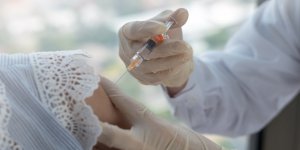 Vaccin contre le coronavirus : Oxford lance le premier essai clinique de grande ampleur