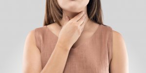 Mal de gorge : une homeopathie anti-inflammatoire