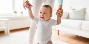 Un bebe de plus en plus autonome