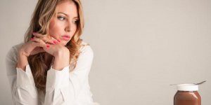 6 astuces pour arreter de grignoter quand on est triste